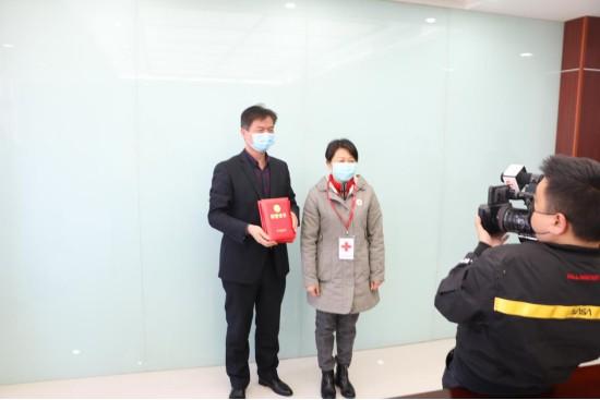 南京九建向六合區(qū)紅十字會捐款，齊心協(xié)力共抗疫情！-第4張圖片-南京九建